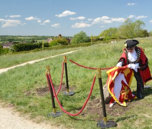Photograph of Royal Wootton Bassett Mayor unveilng the plaque at the Coronation Country Park Opening Ceremony on Saturday 10th May 2025